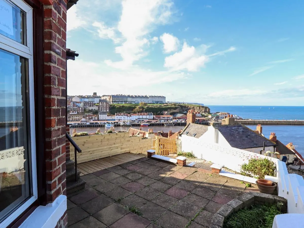 Mariner'S Watch Villa Whitby Holiday home